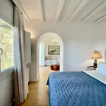 Tavani Agios Ioannis Mykonos * Agios Ioannis Diakoftis