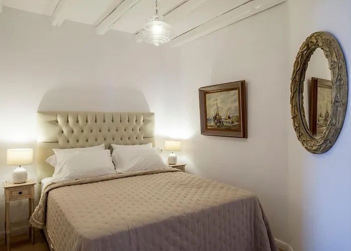 Tavani Agios Ioannis Mykonos * Agios Ioannis Diakoftis